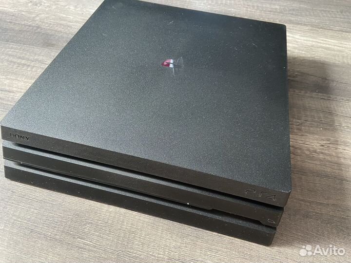 Игровая приставка ps4 pro 1tb