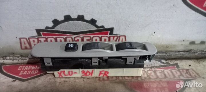 Блок управления стеклоподъемниками передний правый