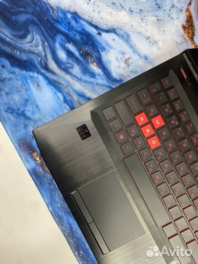 HP omen i5-7300HQ GTX 1050 4GB Ram 8 GB 640 GB