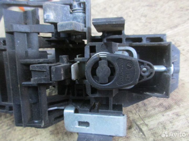 Ручка наружная двери передней левая Ford Focus III