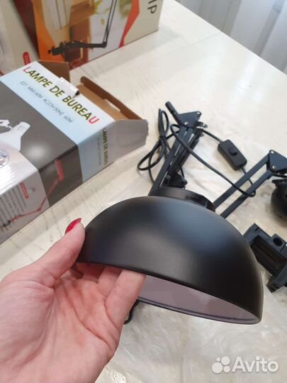 Лампа настольная на стубцине новая бел/черн