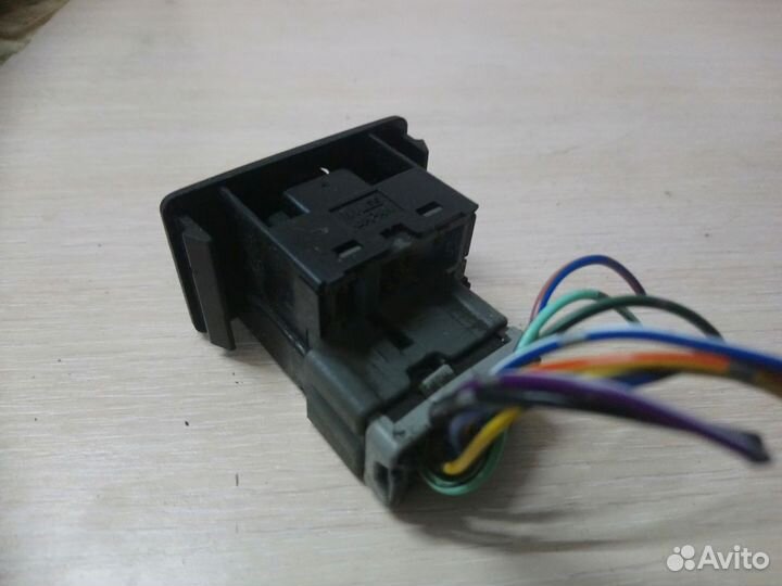 Кнопка регулировки зеркал Nissan Cube