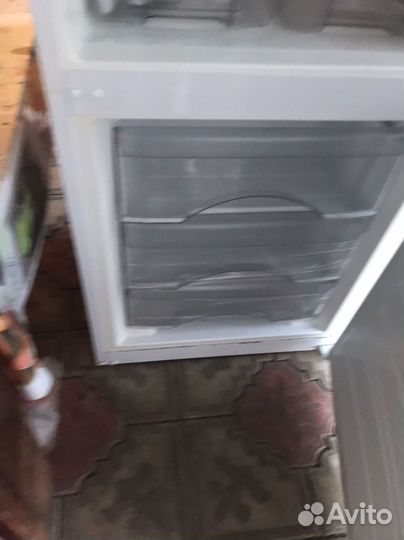 Холодильник на запчасти