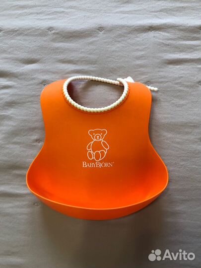 Нагрудник для кормления Baby Bjorn