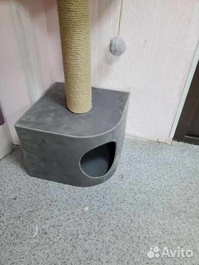 Когтеточка домик для кошки столбик и лежанка
