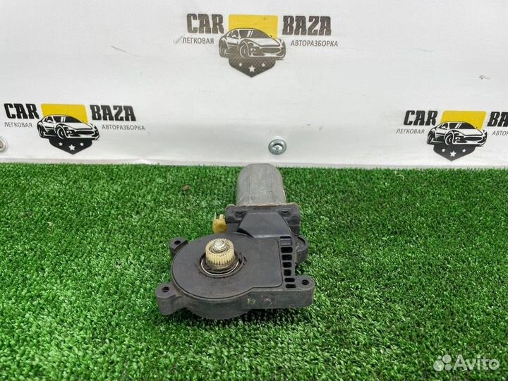 Моторчик стеклоподъемника задний правый R