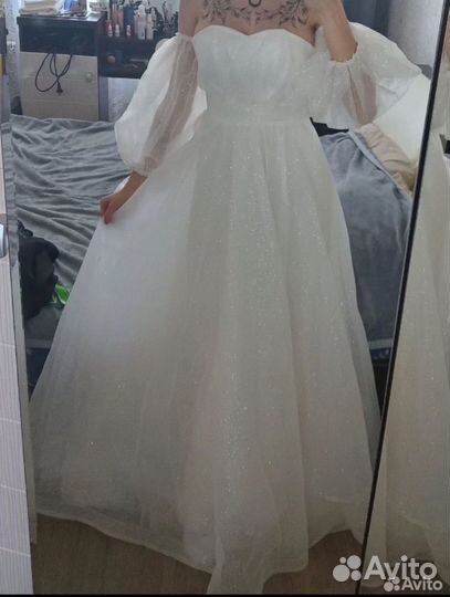 Свадебное платье 42 б/у