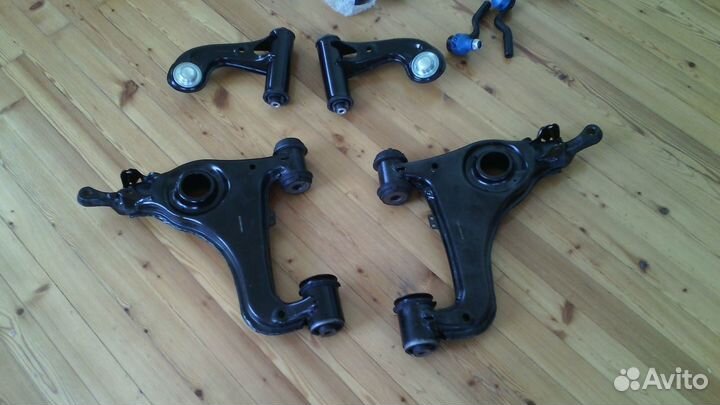 Нижние и верхние рычаги на Mercedes W210 W202