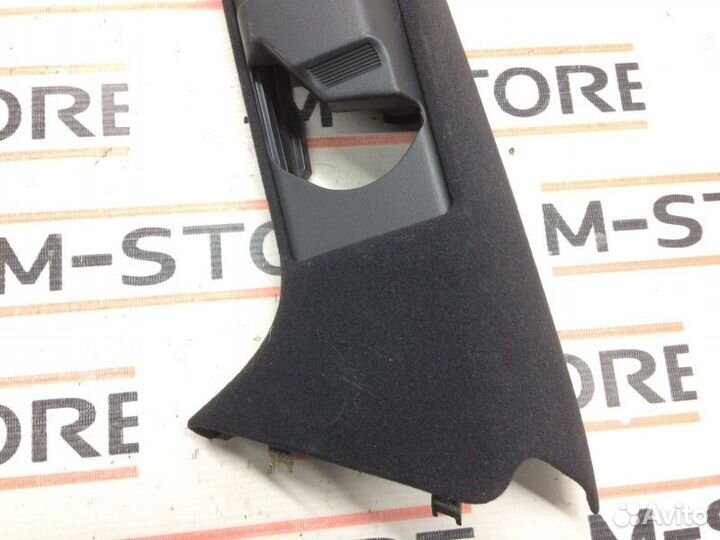 Обшивка стойки задняя правая Mercedes-Benz E-Class