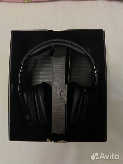 Беспроводные игровые наушники Logitech G935