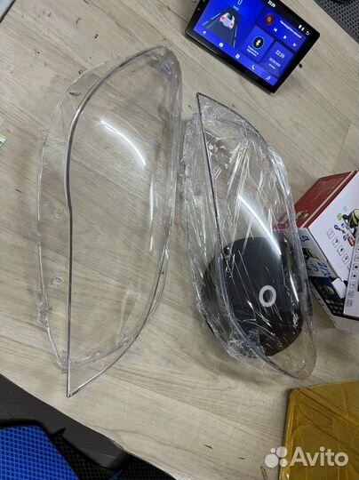 Стекло фары переднее левое Bmw 7Er F01 2008-2015