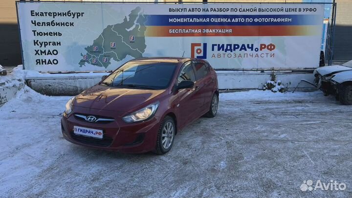 Ручка двери задней внутренняя правая Hyundai Solar