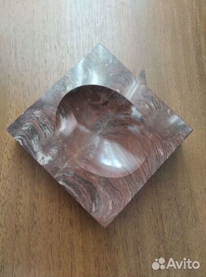 Пепельница из камня