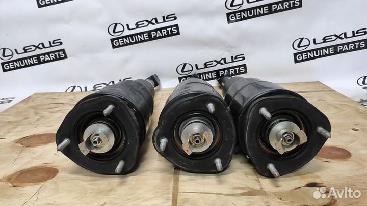 Амортизатор передний левый Lexus Ls460 USF40 2008