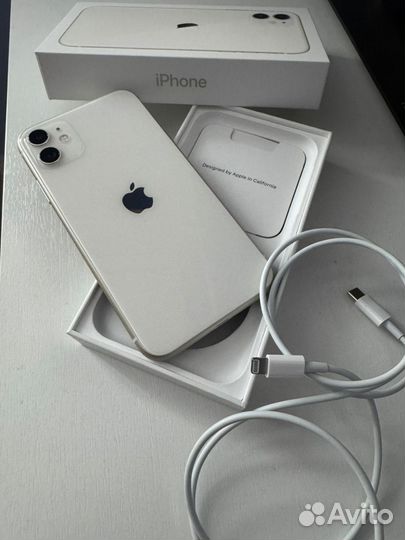 iPhone 11, 64 ГБ