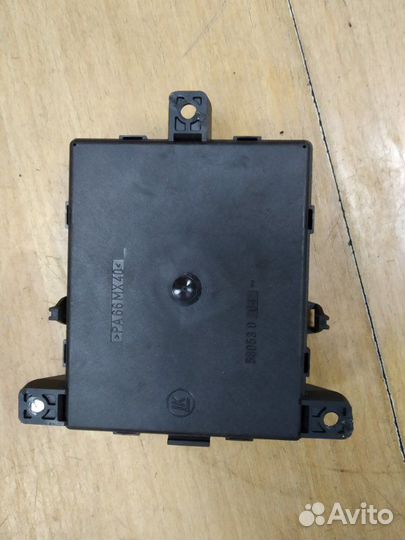 Блок управления дверьми передний левый Mercedes