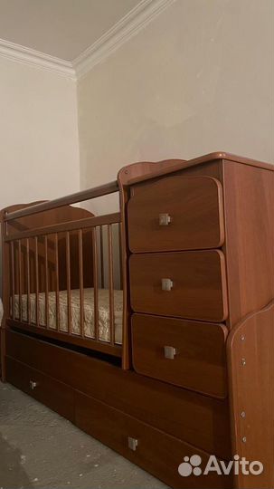Детская кроватка