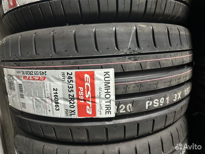 Kumho Ecsta PS91 245/35 R20 и 275/30 R20 97Y