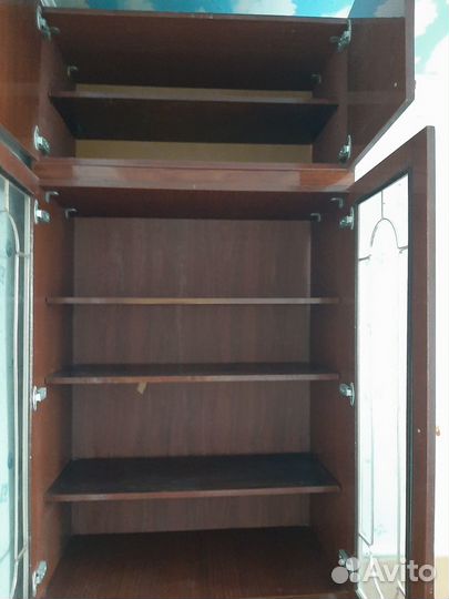 Продается книжный шкаф