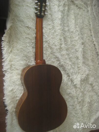 Продаётся мастеровая гитара