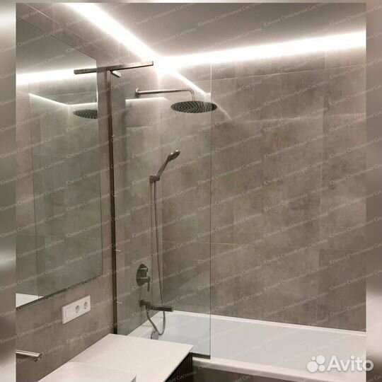 Душевая стеклянная шторка