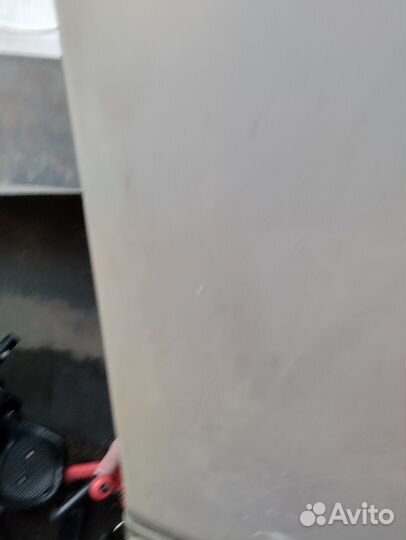 Холодильник на запчасти или под ремонт