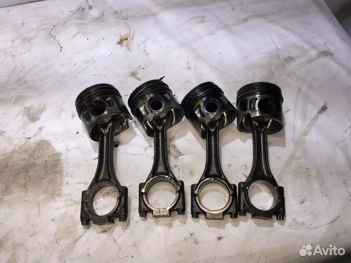 Поршень с шатуном Volkswagen Sharan