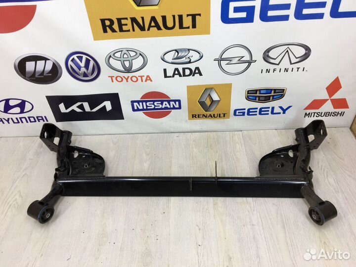 Балка подвески зад renault sandero 2