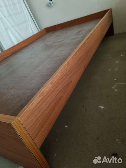 Кровать с матрасом