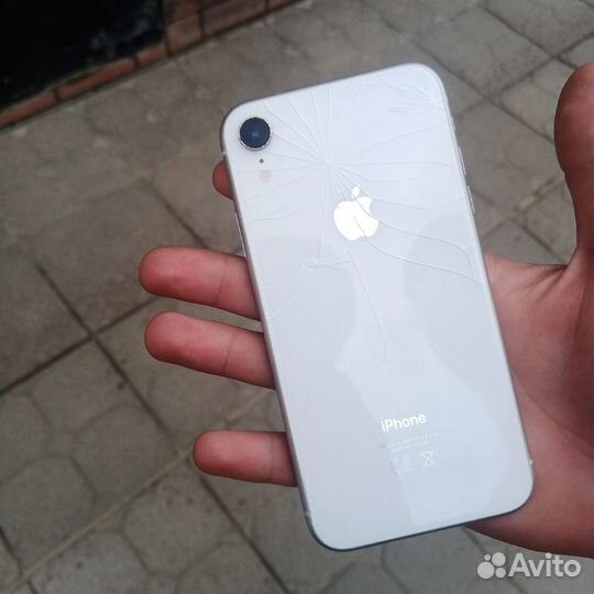 iPhone Xr, 64 ГБ