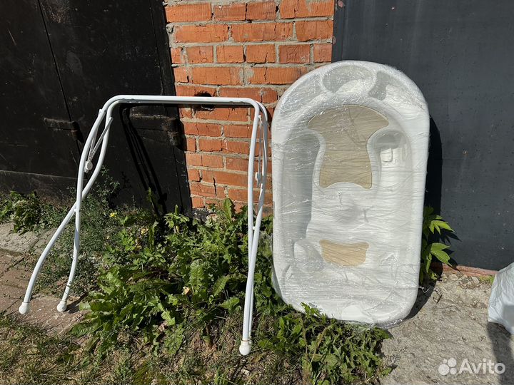 Ванночка для купания с подставкой Cam