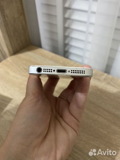 iPhone 5S, 16 ГБ