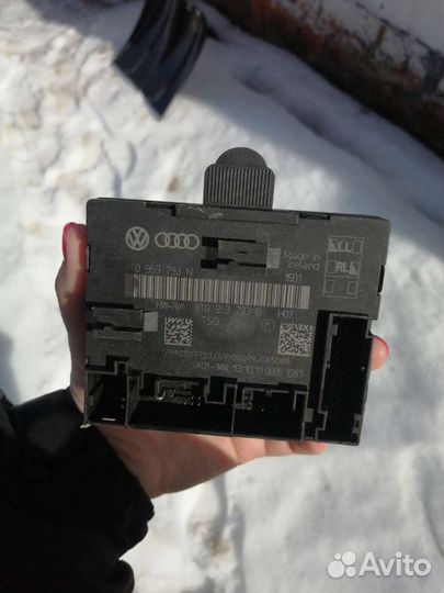 Блок управления дверей на Ауди А 4 B 8