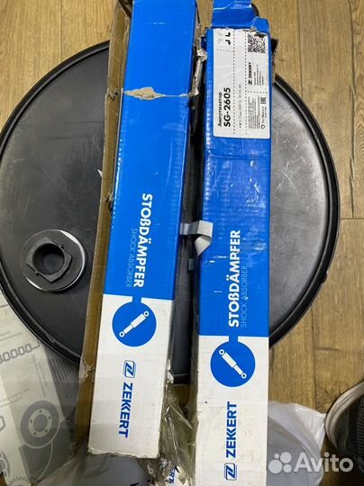 Амортизаторы задние на mercedes 212