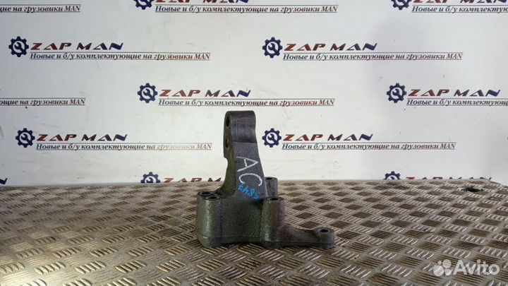 Кронштейн двигателя правый Man Tgl