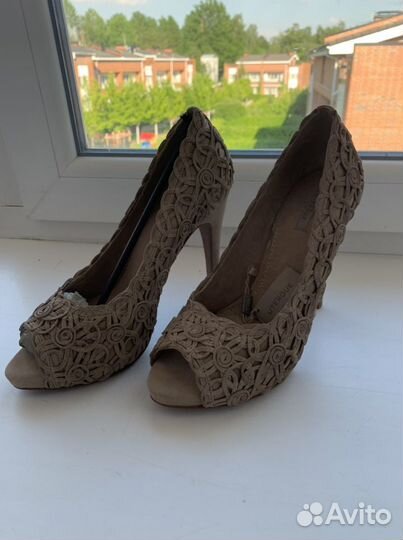 Туфли для выпускного новые Uterque 38