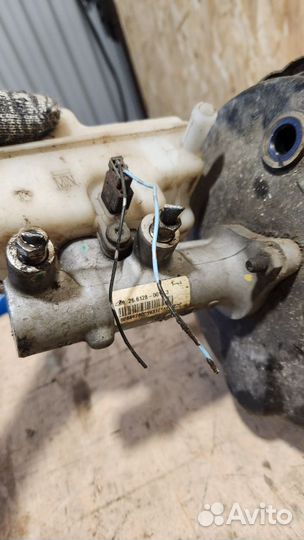 Усилитель тормозов вакуумный Nissan Navara (D40) 2