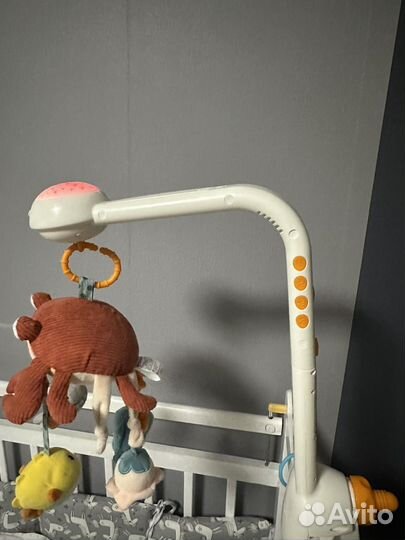 Мобиль проектор на кроватку музыкальный