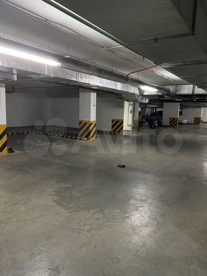 Машиноместо, 13 м²