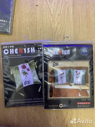 Вышивка крестиком подушки