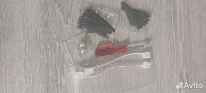 Квадрокоптер hubsan zino mini se