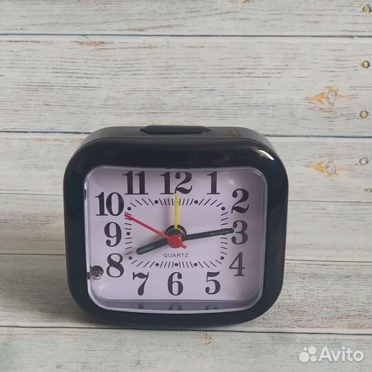 Часы будильник