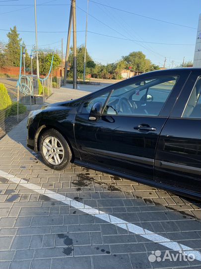 Peugeot 308, 2011