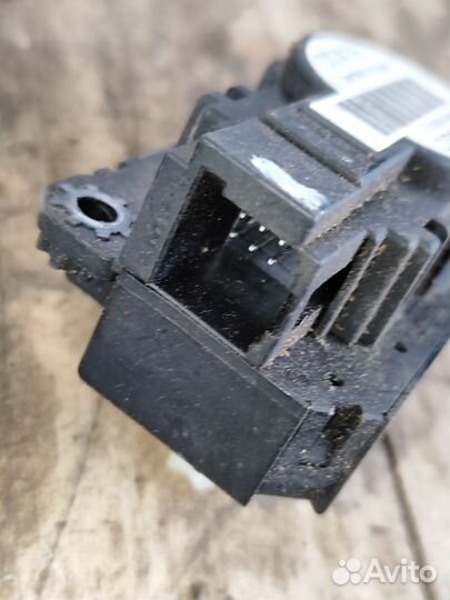 Моторчик заслонки печки Renault Megan 2