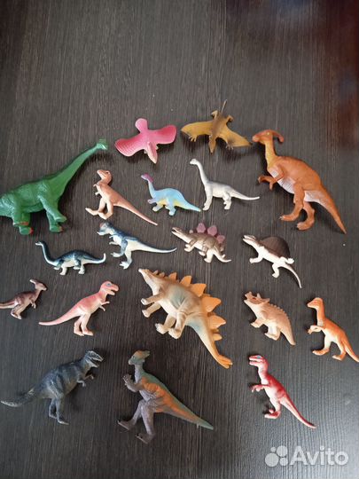 Динозавры игрушки