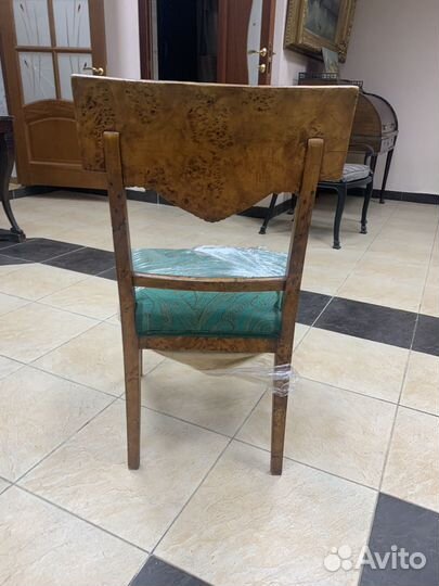 Антикварный стул