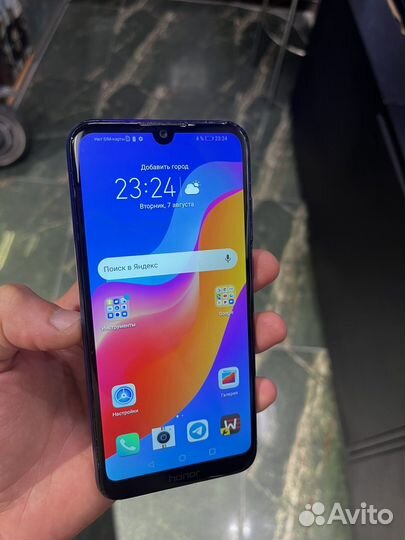 Honor 8A 2/32gb