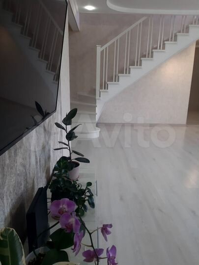 Дом 212 м² на участке 5,9 сот.