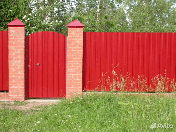 Заборы из профнастила для дачи