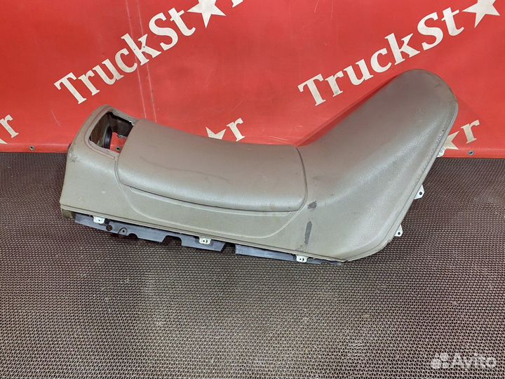 Передняя панель салона правая Daf XF105